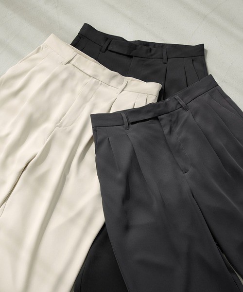 MONO-MART（モノマート）の「綾トロミ タックスリムストレートスラックス（スラックス・メンズ・ブラック/ライトグレー/レッド系/アイボリー/ダークグレー/ブルー/オリーブ/モカ/ダークブラウン/ダークネイビー・S/M/L）」の11枚目の写真