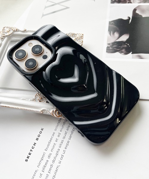 NOLITA LABORATORY（ノリータラボラトリー）の「【 NOLITA / ノリータ 】ハートモチーフ アート アイフォンカバー iPhone 17 / 17 pro / 17proMax / Air / 11 / XR / 12 / 13 / 14 / 15 / 16 / 16pro / 16proMax アイフォンケース（スマホケース/カバー・レディース・オフホワイト/シルバー/モカ/パープル/アンティークシルバー/ブラック/グリーン/ワイン/スモークピンク/ベビーピンク・G/I/F/D/E/H/A/B/C/N/J/K/iPhone 16/iPhone 16 Pro/iPhone 16 Pro Max/iPhone 11/XR/iPhone 13/14/iPhone 13 Pro/iPhone 13 Pro Max/iPhone 12 Pro Max/iPhone 14 Pro/iPhone 14 Pro Max/iPhone 15/iPhone 12/12 Pro/iPhone 15 Pro Max/iPhone 15 Pro/iPhone 16 Plus/iPhone 17 Pro Max/iPhone Air/iPhone 17/iPhone 17 Pro/iPhone 11）」の3枚目の写真