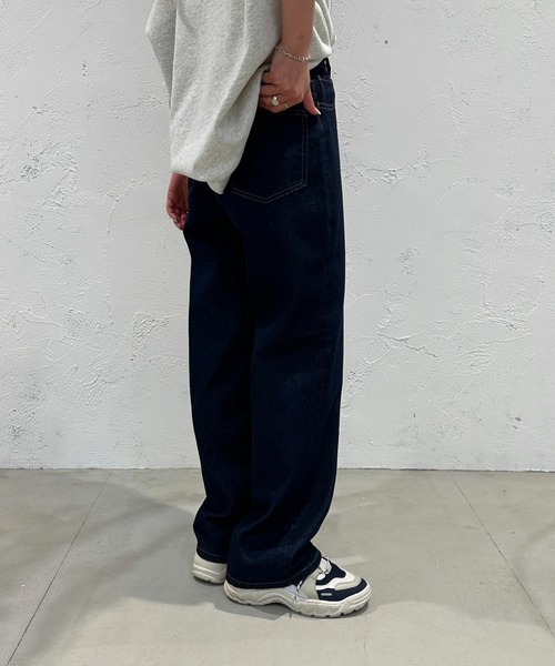 apres jour mignon（アプレジュールミニョン）の「ゆるストレートデニム【ZOZOTOWN限定アイテム】（デニムパンツ・レディース・ダークブルー/サックスブルー/ブラック・LARGE/X-LARGE/SMALL/MEDIUM）」の20枚目の写真