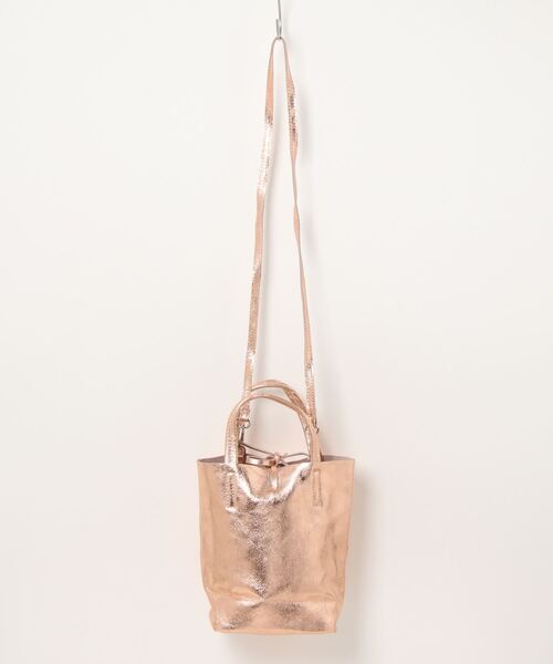 andrea cardone(アンドレアカルドネ)の「【andrea cardone/アンドレアカルドネ】レザー ミニ トートバッグ XSサイズ(トートバッグ・レディース・ベージュ/ブラック/ピンクゴールド/シルバー・FREE)」の5枚目の写真