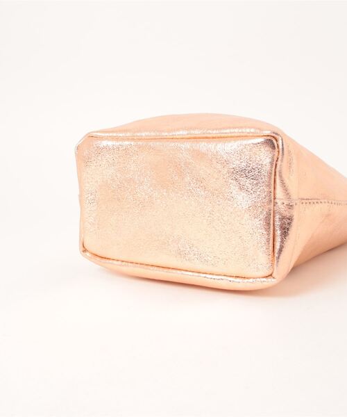 andrea cardone(アンドレアカルドネ)の「【andrea cardone/アンドレアカルドネ】レザー ミニ トートバッグ XSサイズ(トートバッグ・レディース・ベージュ/ブラック/ピンクゴールド/シルバー・FREE)」の6枚目の写真