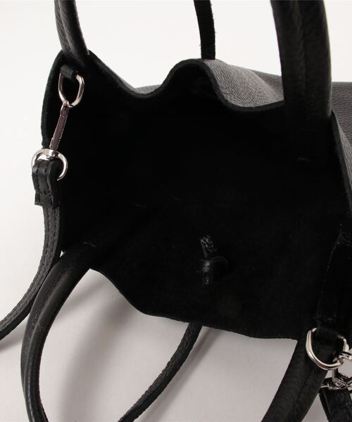 andrea cardone(アンドレアカルドネ)の「【andrea cardone/アンドレアカルドネ】レザー ミニ トートバッグ XSサイズ(トートバッグ・レディース・ベージュ/ブラック/ピンクゴールド/シルバー・FREE)」の8枚目の写真