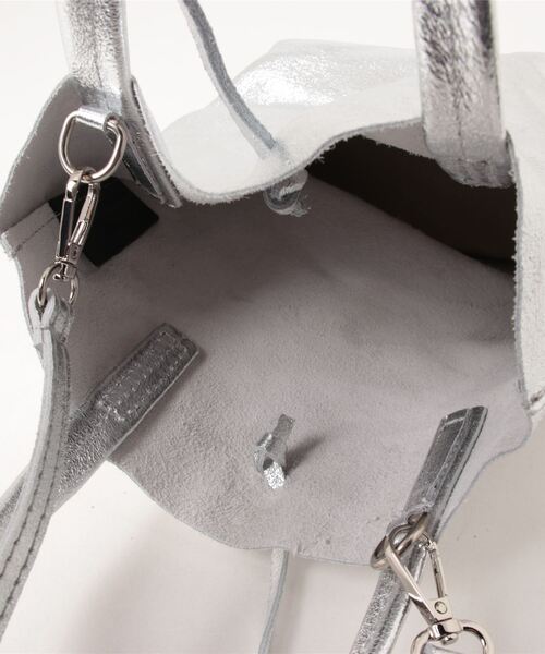 andrea cardone(アンドレアカルドネ)の「【andrea cardone/アンドレアカルドネ】レザー ミニ トートバッグ XSサイズ(トートバッグ・レディース・ベージュ/ブラック/ピンクゴールド/シルバー・FREE)」の9枚目の写真