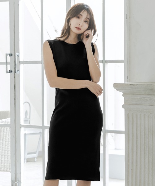 Julia Boutique（ジュリアブティック）の「ミディアム丈・ストレートノースリーブニットワンピース/23060（ワンピース・レディース・グレイッシュベージュ/ブラック/ネイビー・MEDIUM）」の5枚目の写真