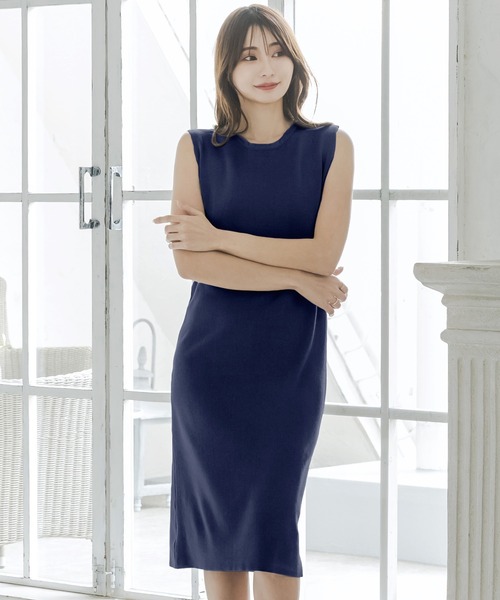 Julia Boutique（ジュリアブティック）の「ミディアム丈・ストレートノースリーブニットワンピース/23060（ワンピース・レディース・グレイッシュベージュ/ブラック/ネイビー・MEDIUM）」の10枚目の写真