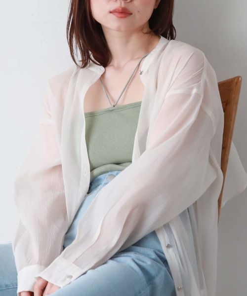 archives(アルシーヴ)の「バックタックシアーシャツ(シャツ/ブラウス・レディース・ブラック/アイボリー/シルバーグレー/オレンジ/モカ・MEDIUM)」の6枚目の写真