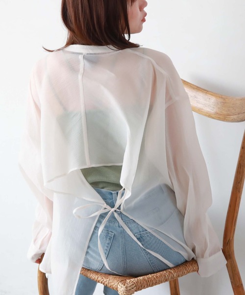 archives(アルシーヴ)の「バックタックシアーシャツ(シャツ/ブラウス・レディース・ブラック/アイボリー/シルバーグレー/オレンジ/モカ・MEDIUM)」の8枚目の写真