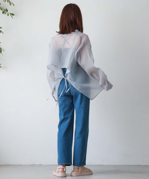 archives(アルシーヴ)の「バックタックシアーシャツ(シャツ/ブラウス・レディース・ブラック/アイボリー/シルバーグレー/オレンジ/モカ・MEDIUM)」の21枚目の写真