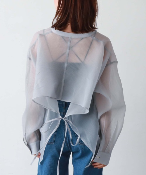 archives(アルシーヴ)の「バックタックシアーシャツ(シャツ/ブラウス・レディース・ブラック/アイボリー/シルバーグレー/オレンジ/モカ・MEDIUM)」の17枚目の写真