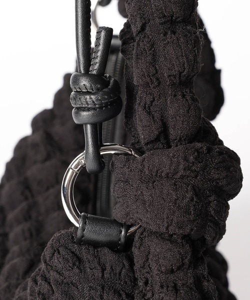 GLOBAL WORK(グローバルワーク)の「ワッフル3WAYダブルショルダー/192413(ショルダーバッグ・レディース・アイボリー/ブルー/ブラック・FREE)」の14枚目の写真