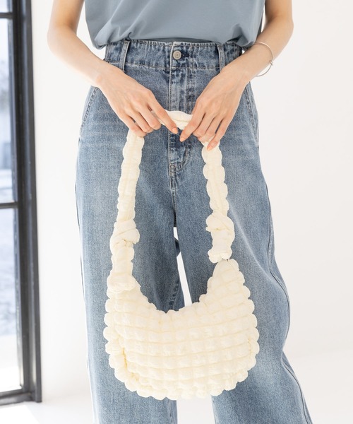 GLOBAL WORK(グローバルワーク)の「ワッフル3WAYダブルショルダー/192413(ショルダーバッグ・レディース・アイボリー/ブルー/ブラック・FREE)」の8枚目の写真