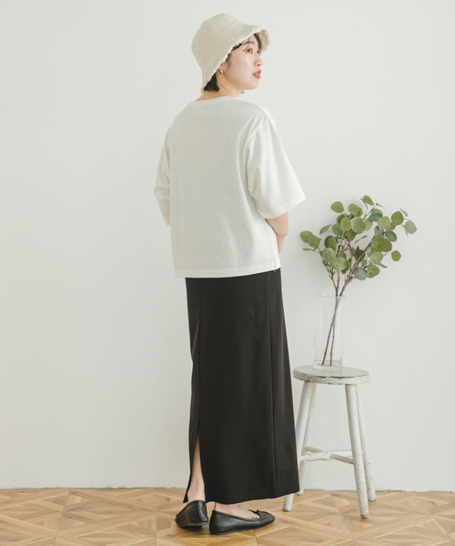 ITEMS URBANRESEARCH(アイテムズ アーバンリサーチ)の「カレッジロゴハンソデTシャツ(Tシャツ/カットソー・レディース・オフホワイト/スミクロ/モカ・FREE)」の7枚目の写真