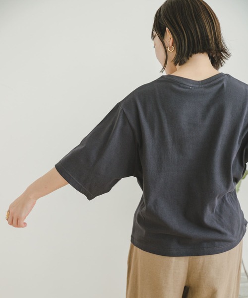 ITEMS URBANRESEARCH(アイテムズ アーバンリサーチ)の「カレッジロゴハンソデTシャツ(Tシャツ/カットソー・レディース・オフホワイト/スミクロ/モカ・FREE)」の9枚目の写真