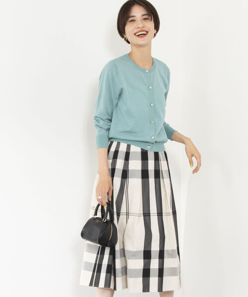 NOLLEY’S(ノーリーズ)の「《手洗い可能》クルーネックカーディガン(カーディガン/ボレロ・レディース・オフホワイト/ブラック/ピンク/ミント・38)」の5枚目の写真