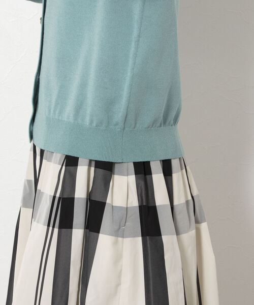 NOLLEY’S(ノーリーズ)の「《手洗い可能》クルーネックカーディガン(カーディガン/ボレロ・レディース・オフホワイト/ブラック/ピンク/ミント・38)」の16枚目の写真