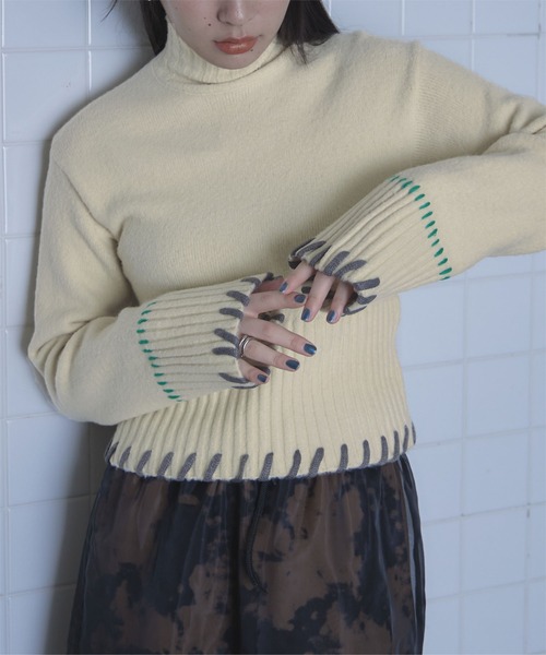 miette（ミエット）の「配色ステッチハイネックニット（ニット/セーター・レディース・ブラック/アイボリー/ネイビー/グリーン・FREE）」の15枚目の写真