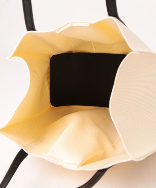 INED CLARO（イネドクラロ）の「ニットトートバック（トートバッグ・レディース・マスタード/カーキ/アイボリー・フリー）」の9枚目の写真