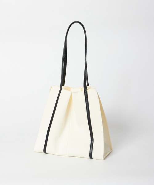 INED CLARO（イネドクラロ）の「ニットトートバック（トートバッグ・レディース・マスタード/カーキ/アイボリー・フリー）」の2枚目の写真