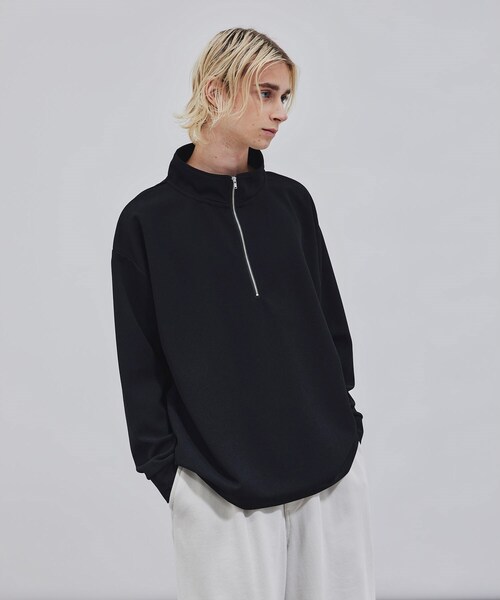 tk.TAKEO KIKUCHI（ティーケータケオキクチ）の「◆ジョーゼットハーフジップカットソー（Tシャツ/カットソー・メンズ・ホワイト/ブラック/ブルー・01/02/03）」の2枚目の写真