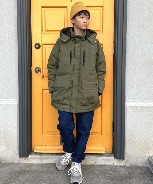 GLAZOS（グラソス）の「【撥水】【保温】機能中綿サーモライト・ミドルコート（その他アウター・キッズ・カーキ/ブラック/ベージュ・130cm/140cm/150cm/160cm/170cm）」の4枚目の写真