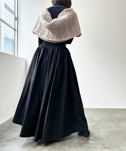 Meli rich(メリーリッチ)の「ナイロンギャザースカート(スカート・レディース・ブラック/アイボリー/ベージュ・MEDIUM)」の10枚目の写真