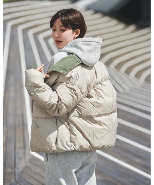 Calvin Klein（カルバン・クライン）の「【WEB限定】ユニセックス モノロゴ パーカー（パーカー・レディース・ブラック/グレー・L/M/S/XL）」の9枚目の写真