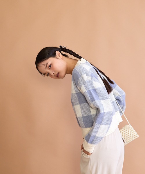 paravion(パラビオン)の「ブロックチェックニット(ニット/セーター・レディース・ブルー/ベージュ/ブラック・FREE)」の22枚目の写真