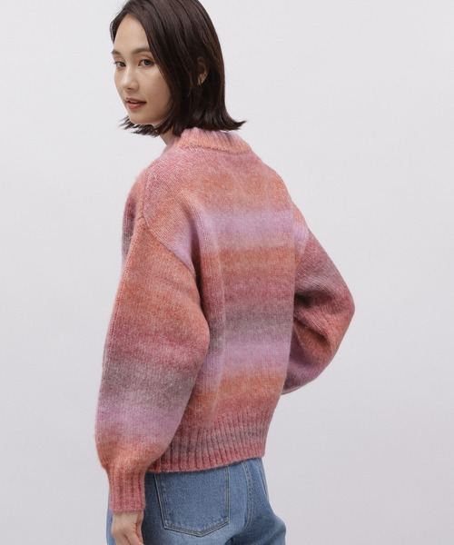 LAKOLE（ラコレ）の「グラデーションニットプルオーバー / 982199（ニット/セーター・レディース・ブルー/マルチ/レッド/グリーン・MEDIUM/SMALL）」の21枚目の写真