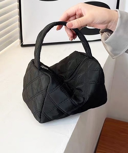 ad thie(アドティエ)の「キルティング スクエア ミニハンドバッグ(ハンドバッグ・レディース・グリーン/オフホワイト/ブラック/オレンジ・FREE)」の8枚目の写真