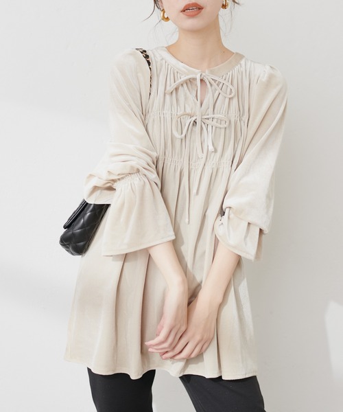 natural couture(ナチュラルクチュール)の「2WAYリボンベロアブラウス(シャツ/ブラウス・レディース・ブラック/グレイッシュベージュ/アイボリー/ベージュ系その他・FREE)」の13枚目の写真