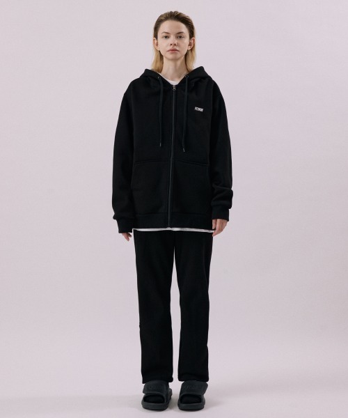FCMM(エフシーエムエム)の「CLUB TEAM EESENTIAL PANTS/クラブチームエッセンシャルパンツ(その他パンツ・レディース・グレー/ブラック・MEDIUM/X-LARGE/LARGE)」の3枚目の写真