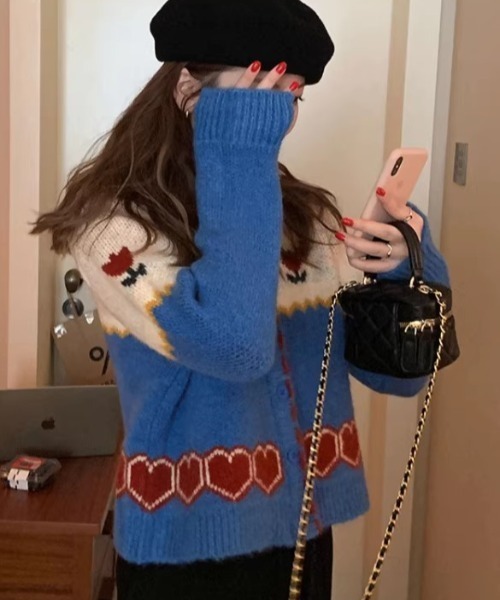Vipoa（ヴィポア）の「retro flower jacquard knit cardigan（カーディガン/ボレロ・レディース・ブルー・FREE）」の5枚目の写真