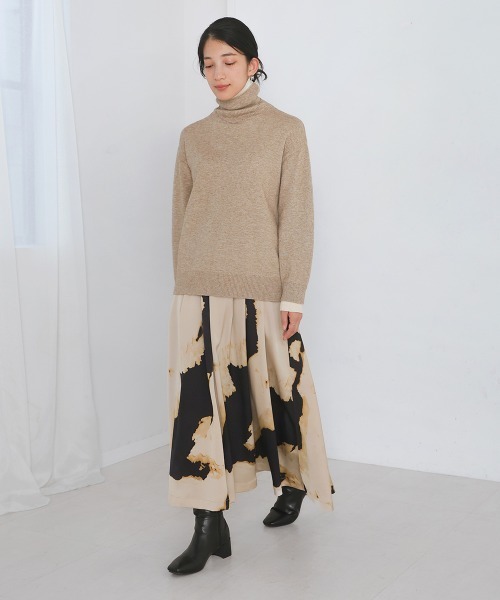 Bou Jeloud（ブージュルード）の「バイカラータートルプルオーバー（ニット/セーター・レディース・ブラック/オレンジ/ベージュ・FREE）」の5枚目の写真