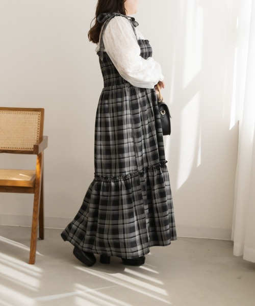 CLETTE(クレット)の「袖チュール重ねレースブラウス(シャツ/ブラウス・レディース・ブラック/ホワイト・LL/3L/4L)」の3枚目の写真