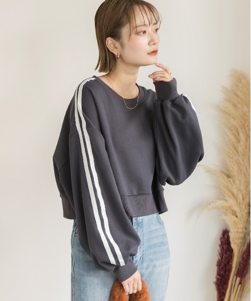ad thie(アドティエ)の「裏起毛・ショート丈 サイドラインプルオーバー(スウェット・レディース・オートミール/チャコール/ネイビー・FREE)」の10枚目の写真
