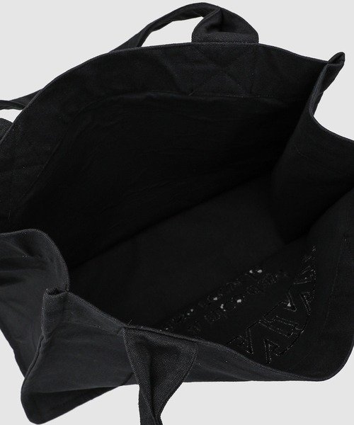 GANNI（ガニー）の「Large Easy Shopper（トートバッグ・レディース・ブラック・ONE SIZE）」の4枚目の写真