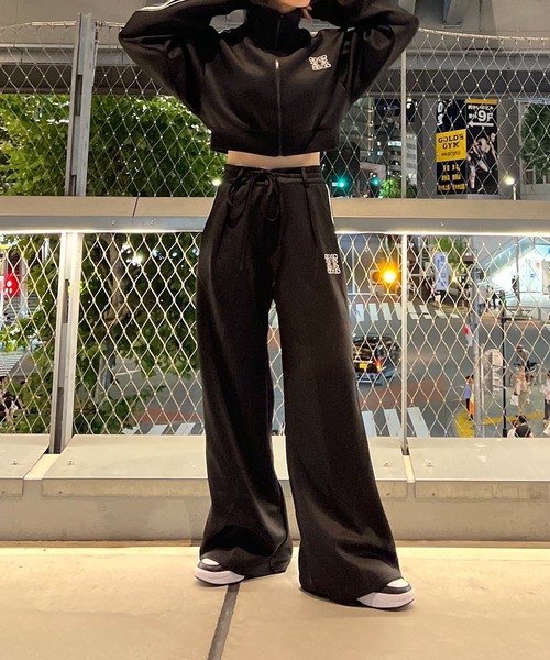 STRAY SHEEP（ストレイシープ）の「【STRAY SHEEP/ストレイシープ】レディーストラックジャケット/クロップドショート丈ジャージ（ブルゾン・レディース・ブラック・SMALL/MEDIUM）」の10枚目の写真