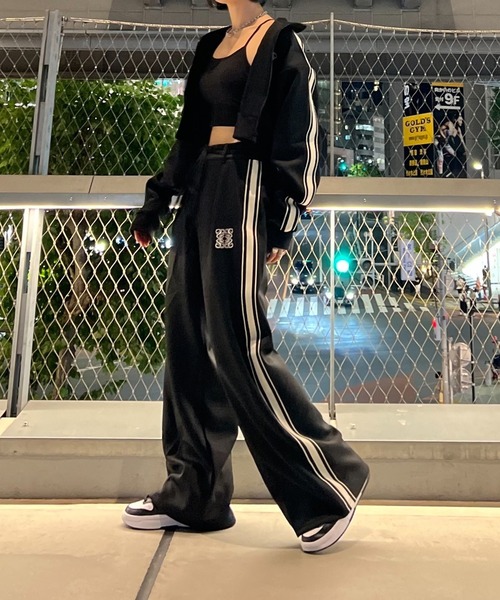 STRAY SHEEP（ストレイシープ）の「【STRAY SHEEP/ストレイシープ】レディーストラックジャケット/クロップドショート丈ジャージ（ブルゾン・レディース・ブラック・SMALL/MEDIUM）」の11枚目の写真