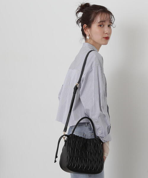 N.(N. Natural Beauty Basic)(エヌエヌナチュラルビューティーベーシック)の「◆キルティング巾着ショルダーバッグ(ショルダーバッグ・レディース・ブラック/ホワイト・フリ-)」の6枚目の写真