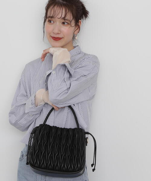 N.(N. Natural Beauty Basic)(エヌエヌナチュラルビューティーベーシック)の「◆キルティング巾着ショルダーバッグ(ショルダーバッグ・レディース・ブラック/ホワイト・フリ-)」の7枚目の写真