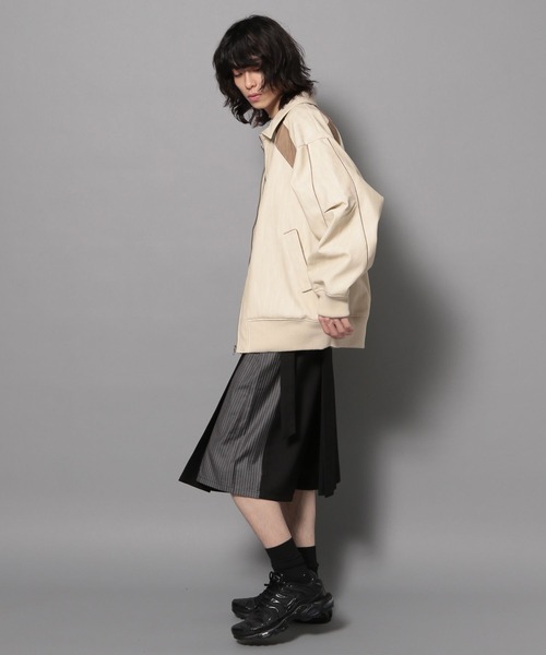 Anui(アニュイ)の「【UNISEX/2サイズ展開】サイドストライプハーフスラックス(スラックス・レディース・グレー/ブラック・MEDIUM/SMALL)」の20枚目の写真