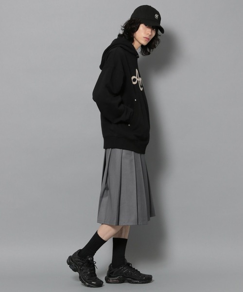 Anui(アニュイ)の「【UNISEX/2サイズ展開】サイドストライプハーフスラックス(スラックス・レディース・グレー/ブラック・MEDIUM/SMALL)」の12枚目の写真