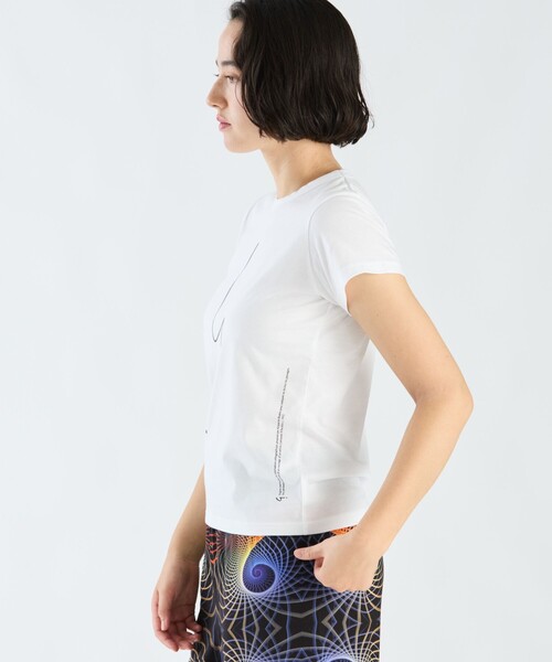 agnes b.(アニエスベー)の「アイコニック コットン 半袖 Tシャツ "Point d'ironie"(Tシャツ/カットソー・レディース・ホワイト・1/2/3)」の4枚目の写真