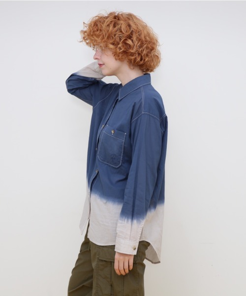 AVIREX（アヴィレックス）の「TIERED DYEING SHIRT/タイダイ シャツ（シャツ/ブラウス・レディース・ネイビー/ライム/チャコールグレー・FREE）」の13枚目の写真