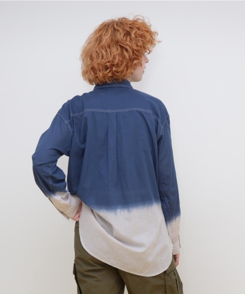 AVIREX（アヴィレックス）の「TIERED DYEING SHIRT/タイダイ シャツ（シャツ/ブラウス・レディース・ネイビー/ライム/チャコールグレー・FREE）」の14枚目の写真