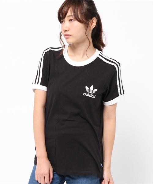 adidas（アディダス）の「【adicolor】オリジナルス Tシャツ[3 STRIPES TEE]（Tシャツ/カットソー・レディース・ブラック/レッド系その他/ブルー系その他・MEDIUM/LARGE/SMALL/XX-LARGE/X-SMALL/X-LARGE）」の2枚目の写真