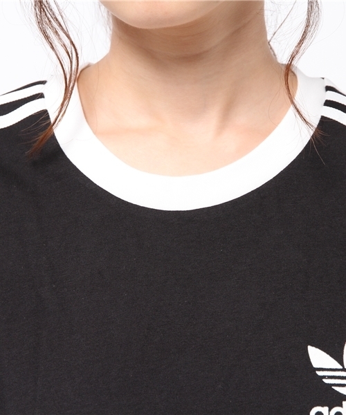 adidas（アディダス）の「【adicolor】オリジナルス Tシャツ[3 STRIPES TEE]（Tシャツ/カットソー・レディース・ブラック/レッド系その他/ブルー系その他・MEDIUM/LARGE/SMALL/XX-LARGE/X-SMALL/X-LARGE）」の8枚目の写真