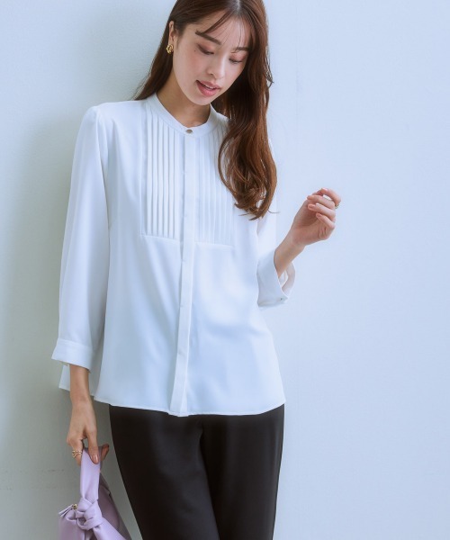 7days Life Styling(セブンデイズライフスタイリング)の「フロントピンタック8分袖ブラウス(しわになりにくい・UVカット)(シャツ/ブラウス・レディース・オフホワイト/サックスブルー系/ブラック・M/L/LL)」の3枚目の写真