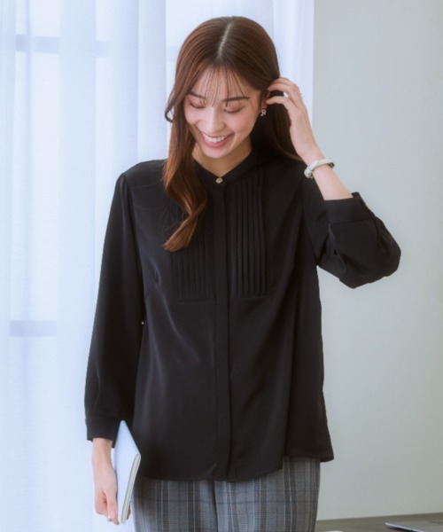7days Life Styling(セブンデイズライフスタイリング)の「フロントピンタック8分袖ブラウス(しわになりにくい・UVカット)(シャツ/ブラウス・レディース・オフホワイト/サックスブルー系/ブラック・M/L/LL)」の1枚目の写真