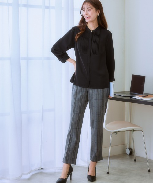 7days Life Styling(セブンデイズライフスタイリング)の「フロントピンタック8分袖ブラウス(しわになりにくい・UVカット)(シャツ/ブラウス・レディース・オフホワイト/サックスブルー系/ブラック・M/L/LL)」の13枚目の写真